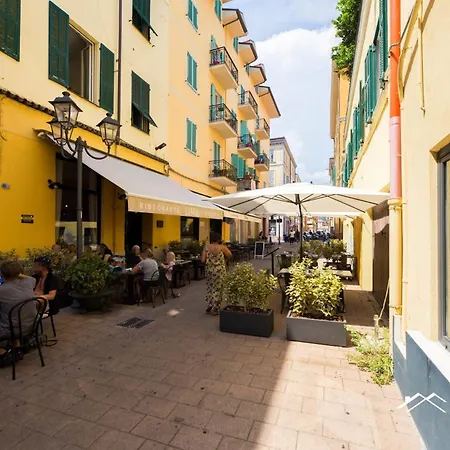Train Station, 1br, Ac, Ventimiglia, By Tilo *